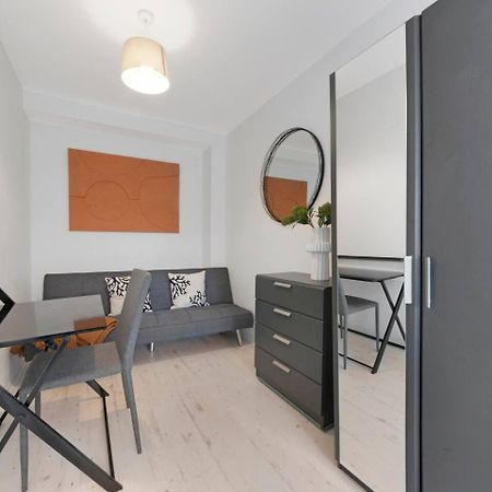 2 Bed Apartment- Finsbury Park Station B 런던 외부 사진