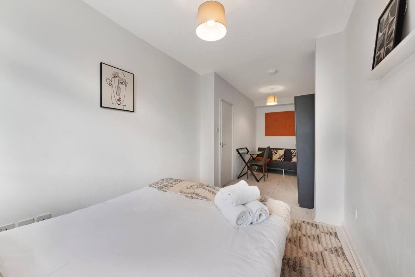 2 Bed Apartment- Finsbury Park Station B 런던 외부 사진
